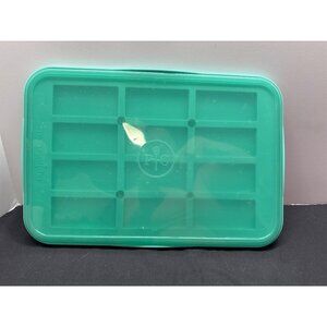 Pampered Chef Silicone Granola Bars  Tray With Lid
